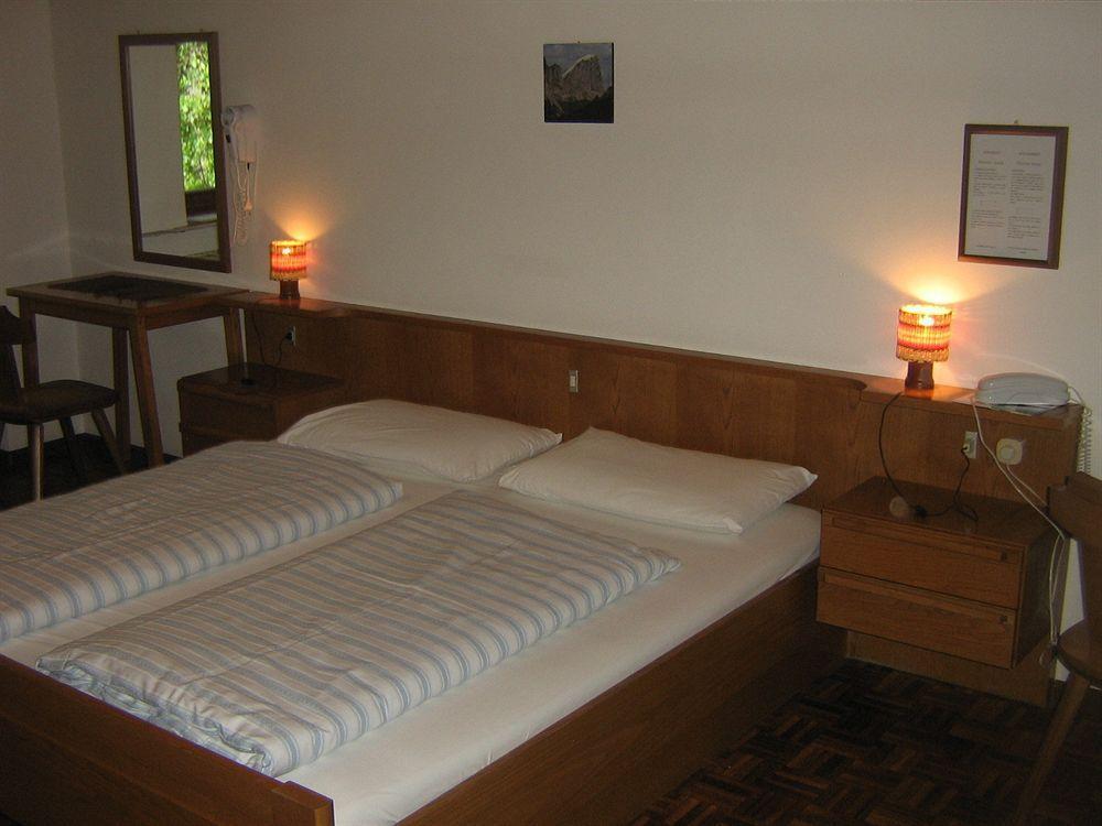 Appartements Pension Sonia Funes  Bagian luar foto